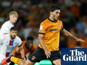 Raúl Jiménez’s injury-time penalty salvages point for Wolves against Blackburn
