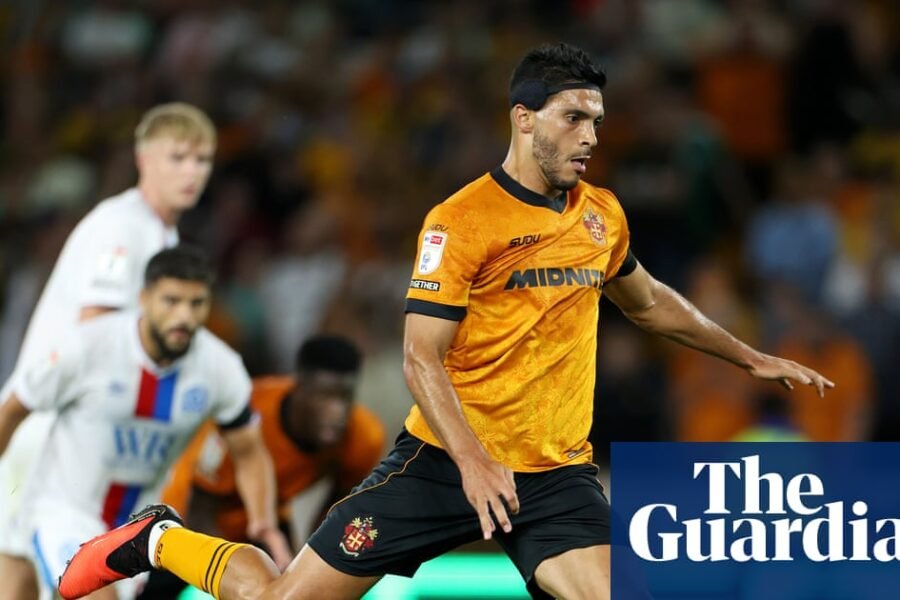 Raúl Jiménez’s injury-time penalty salvages point for Wolves against Blackburn
