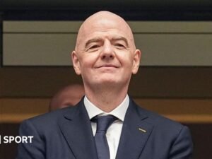 Uefa to push to remove Infantino after dropping boycott