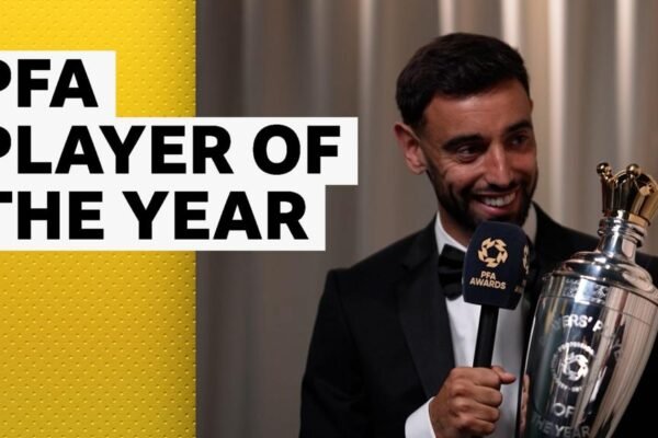 ‘I’m very proud of this’ – Fernandes wins PFA player of the year