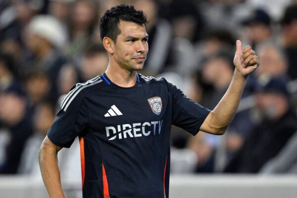 ‘Chucky’ Lozano joins LA Galaxy on initial loan