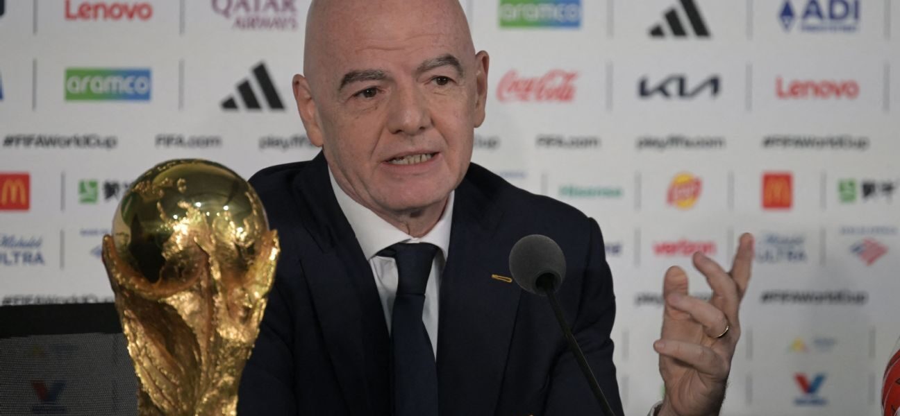 Infantino calls key FIFA staff meeting – report