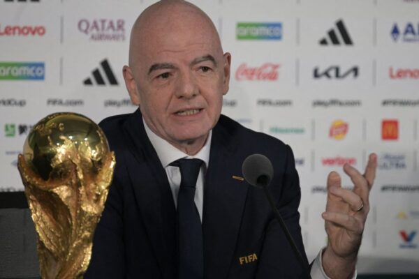 Infantino calls key FIFA staff meeting – report