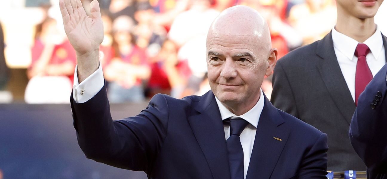 Infantino sorry for ‘errors’ but gets FIFA backing