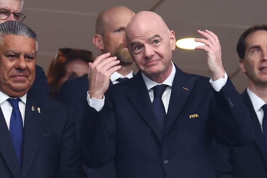 Argentina and Mexico's FAs back Infantino