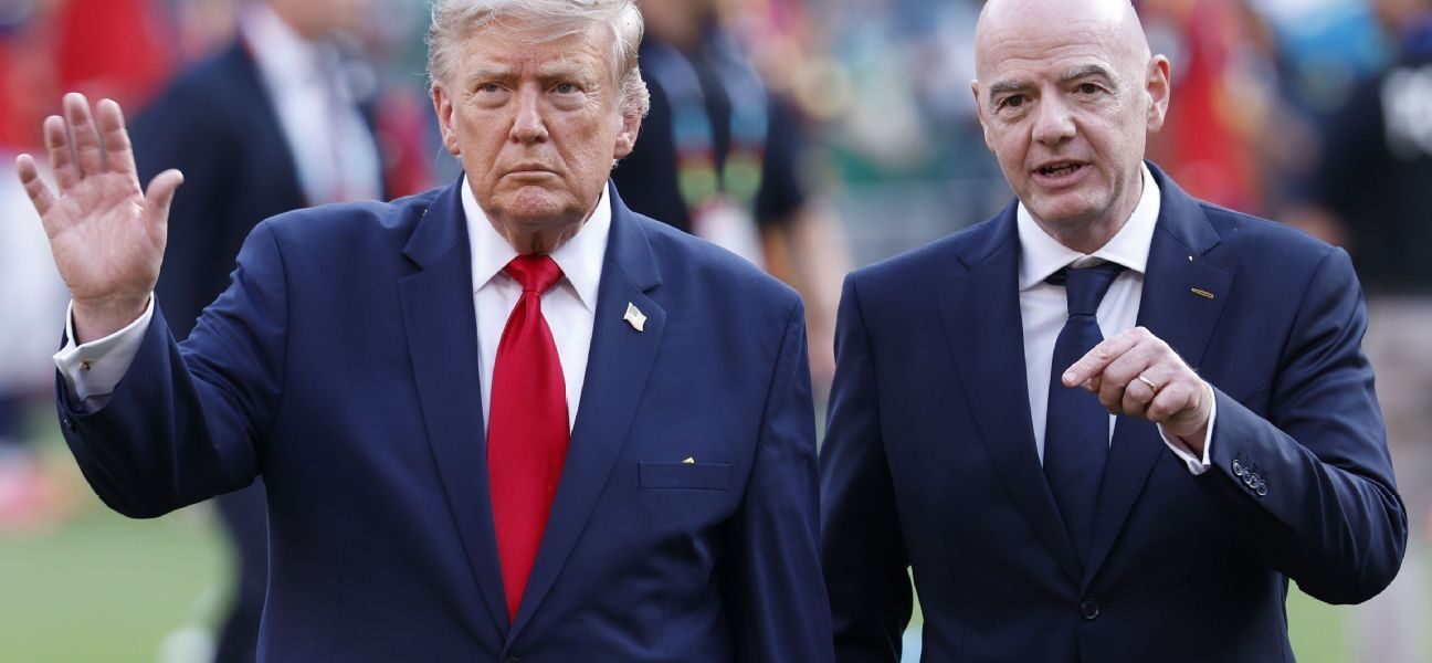 Trump warns against replacing FIFA chief Infantino