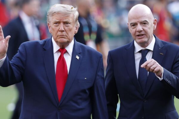 Trump warns against replacing FIFA chief Infantino
