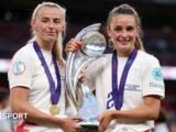 Toone and Kelly miss out on Lionesses squad