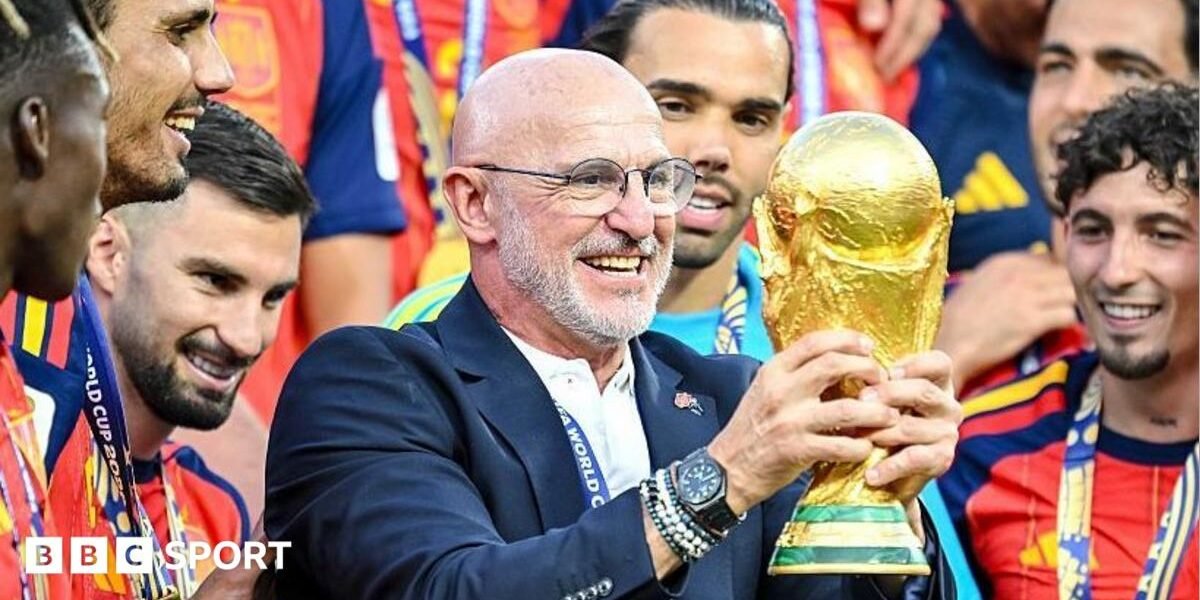 De la Fuente extends Spain contract to 2032