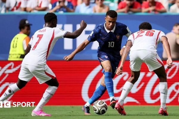 ‘Constant bombardment’ – fans shown 65,000 junk food ads at World Cup