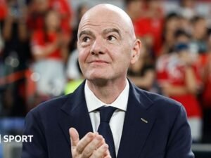FAW boss renews call for Infantino to step down
