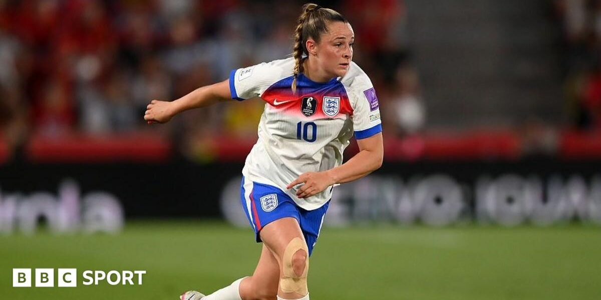Toone comes into England squad as Bronze withdraws