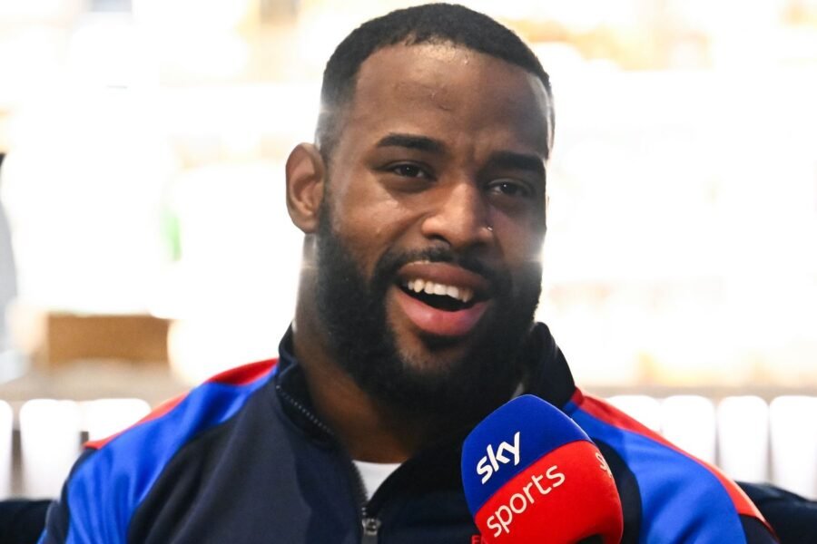 Rising star Domingos hopes to mastermind England's World Cup retention